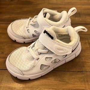 Nike free run shoes - size 7.5 toddler